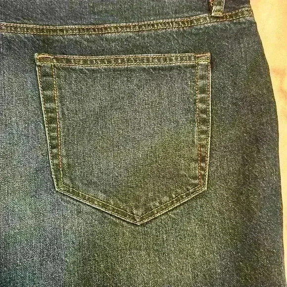 LOFT The Cut Off Short - Picture 3 of 14